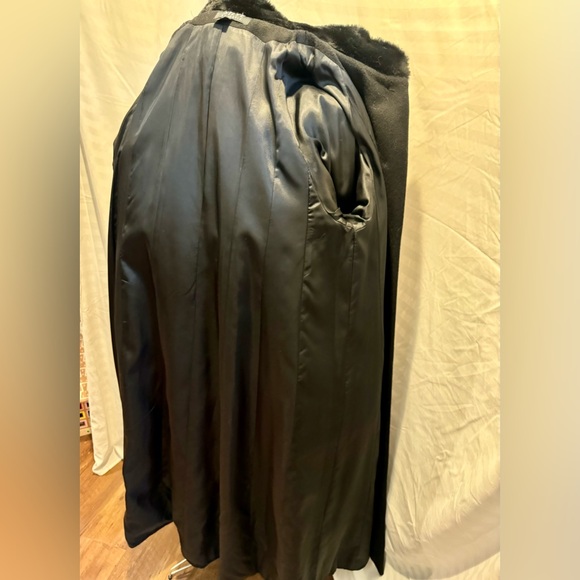 Steve by Searle  black formal coat with fur trim size 14 - Picture 4 of 11
